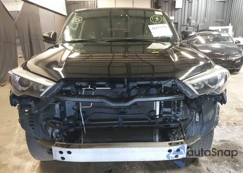 2022 Toyota 4Runner Sr5 Premium z USA, uszkodzony, nr VIN JTENU5JR9N6084064